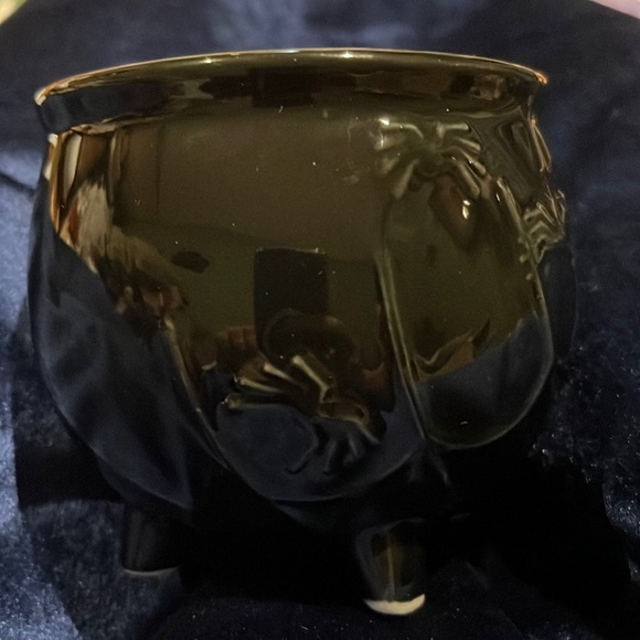 Halloween Black Cauldron Mug with Spiders and Spiderwebs Stoneware - Picture 4 of 8